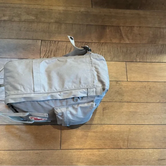 Kånken Gray Backpack - Picture 5 of 6